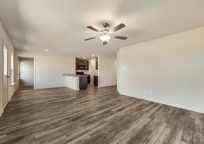 Foto del edificio - 3017 Chico Dr