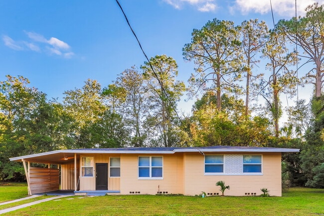 Building Photo - 4817 Manville Cir