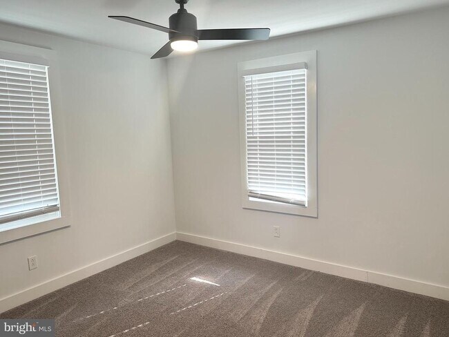 Foto del edificio - 517 Newton Ave