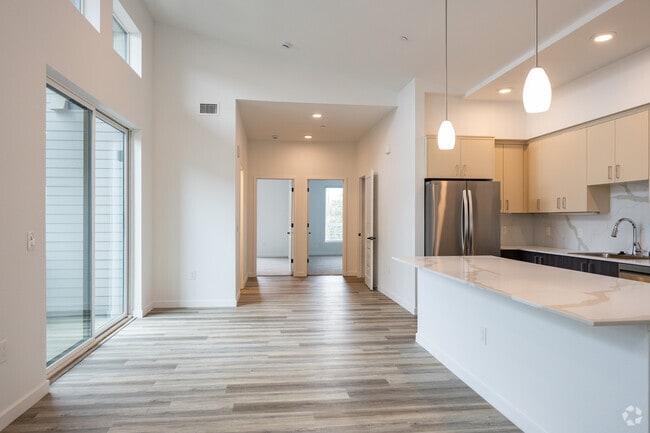 2BR, 2BA - 1,110SF - Dining Room - Ventana on First