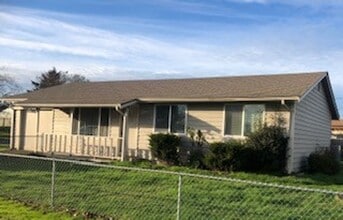 Building Photo - 206 E H St