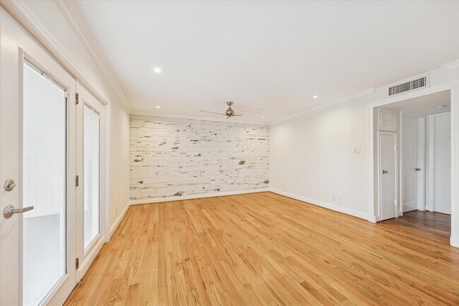 Foto del edificio - 1701 Harvard St