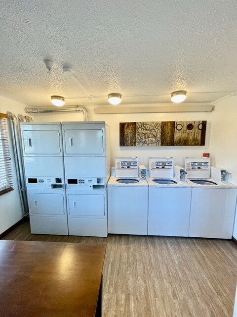 Building Photo - 590 Spruce