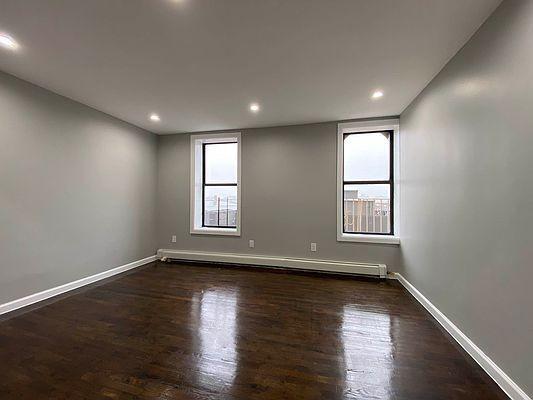 Building Photo - 2 bedroom in BRONX NY 10456