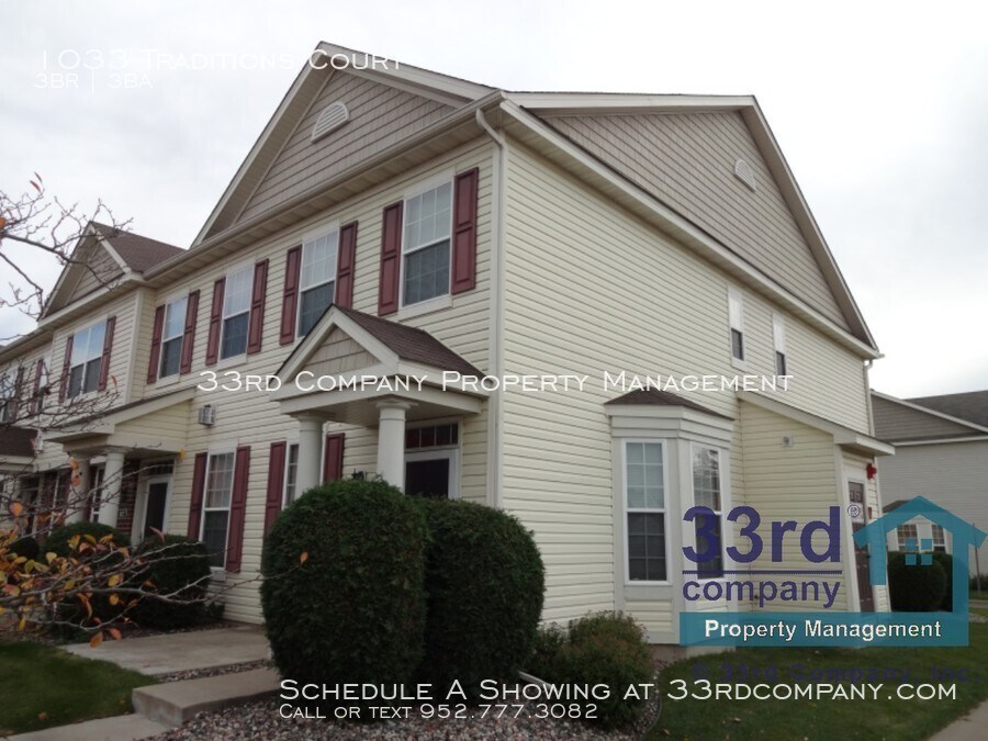 home to this 3 Bedroom End Unit To... Townhouse for Rent in