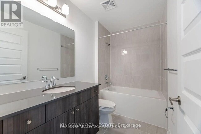 Photo du bâtiment - 490 Gordon Krantz Ave