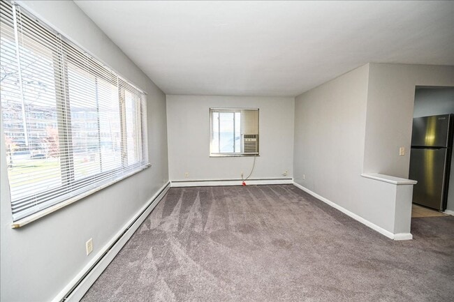 Building Photo - 2625 Robertson Ave