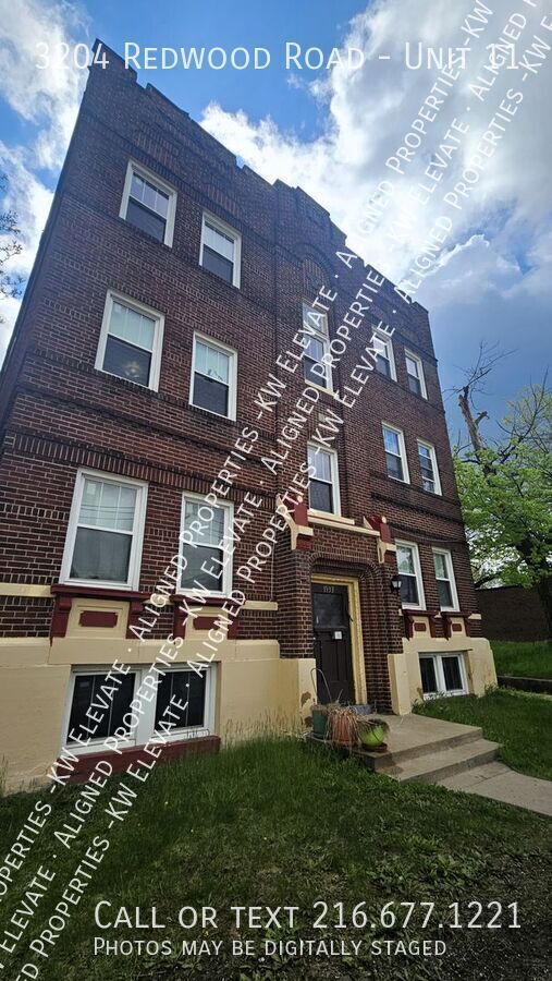 Foto del edificio - 3204 Redwood Rd