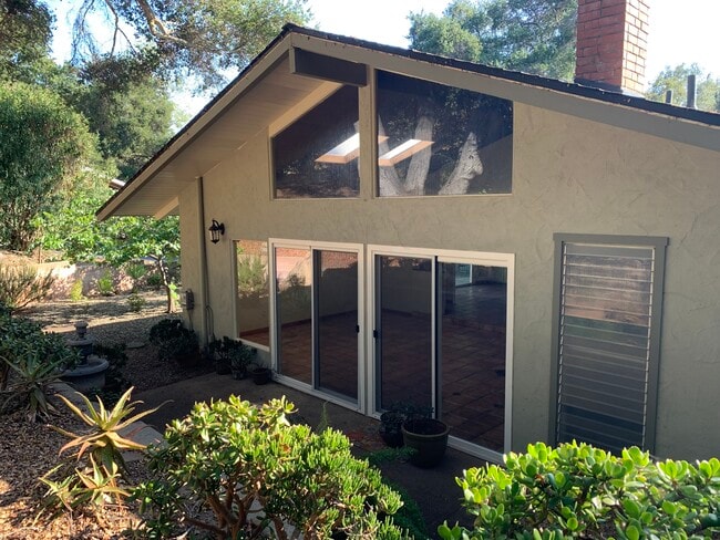 Building Photo - 30 Saint Francis Way