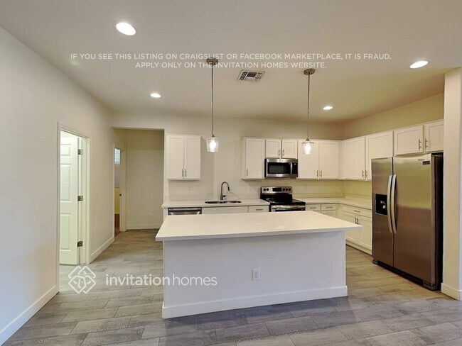 Foto del edificio - 18159 W Carlota Ln