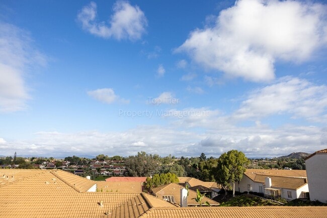Building Photo - Beautiful 2 bed / 2 bath / 1,431 sqft Cond...