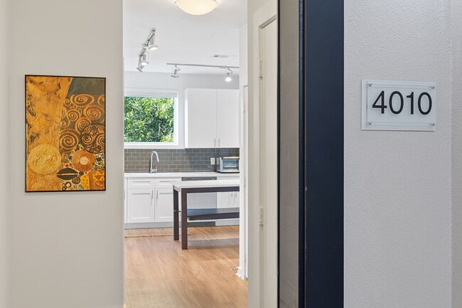 Foto del edificio - 1900 Barton Springs Rd