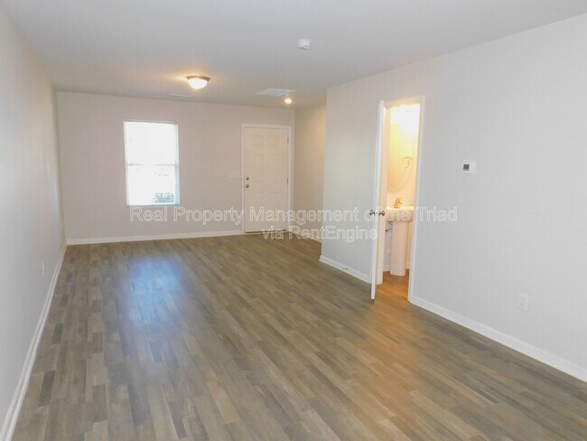 Foto del edificio - 18 Covey Ct