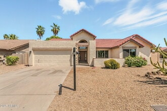 Building Photo - 11128 E Sahuaro Dr