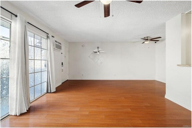 Foto del edificio - 20930 Parthenia St