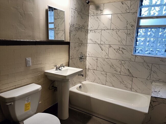 Foto del edificio - 1221-1223 N 28th St