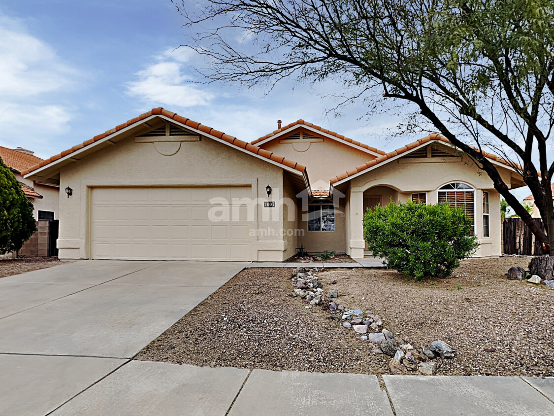 Foto principal - 7607 S Wildberry Ave