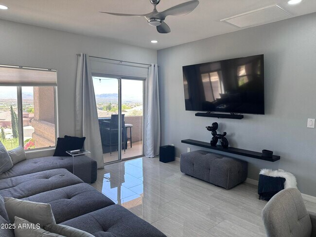 Foto del edificio - 13204 N Mountainside Dr