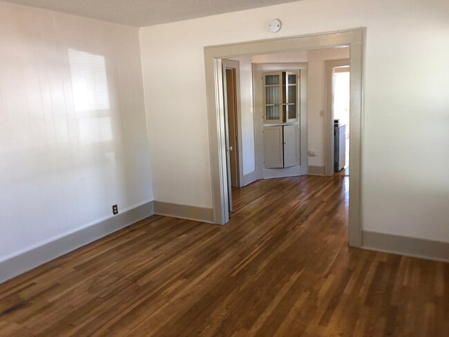 Building Photo - 668 Jefferson St