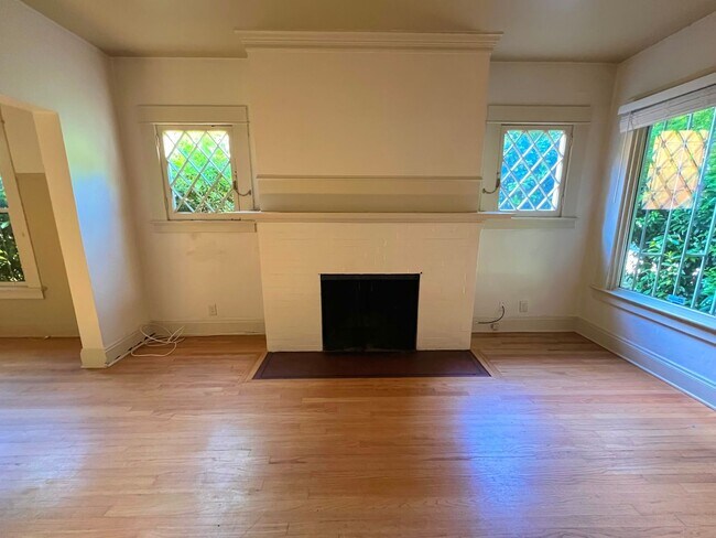 Foto del edificio - Stunning Vintage 2 Bed 1 Bath in NW 23rd!