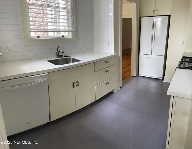 Foto del edificio - 1310 N Laura St