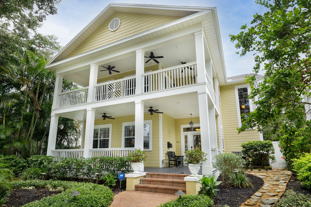 Foto principal - 166 21st Ave N
