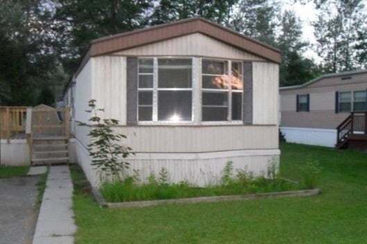 Building Photo - Lake Shore Estates