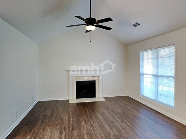 Building Photo - 415 Lokeys Ridge Rd
