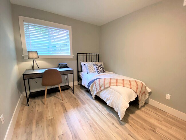 Foto del edificio - 1324 8th Ave