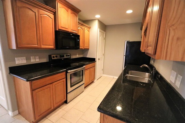 Foto del edificio - 123 Gage Ave