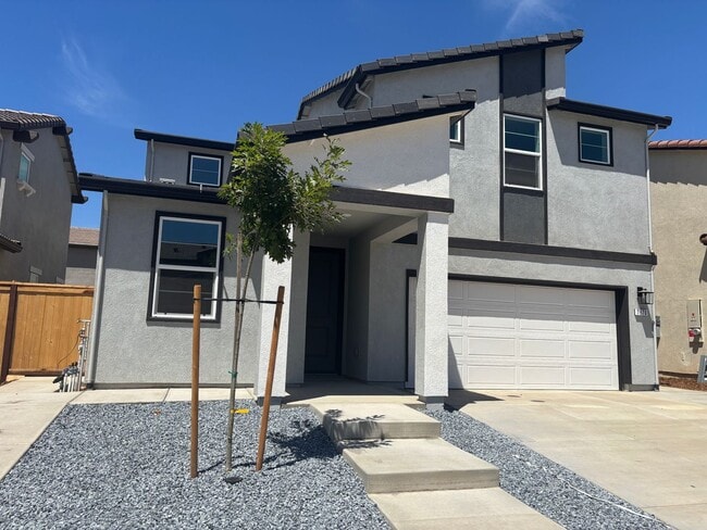 Building Photo - Brand New Build Next to WildHawk Golf Club!
