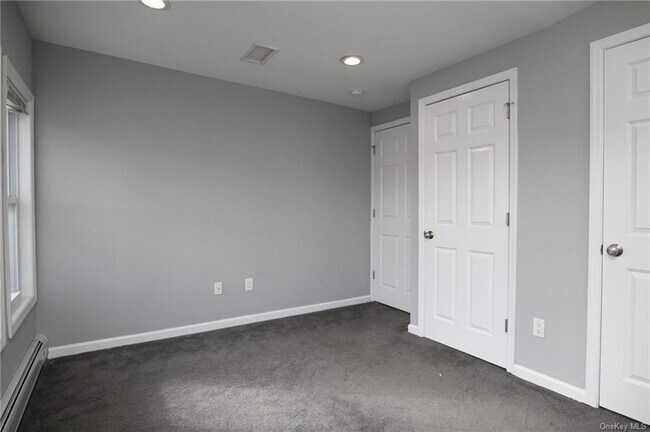 Foto del edificio - 3 Benson Ave