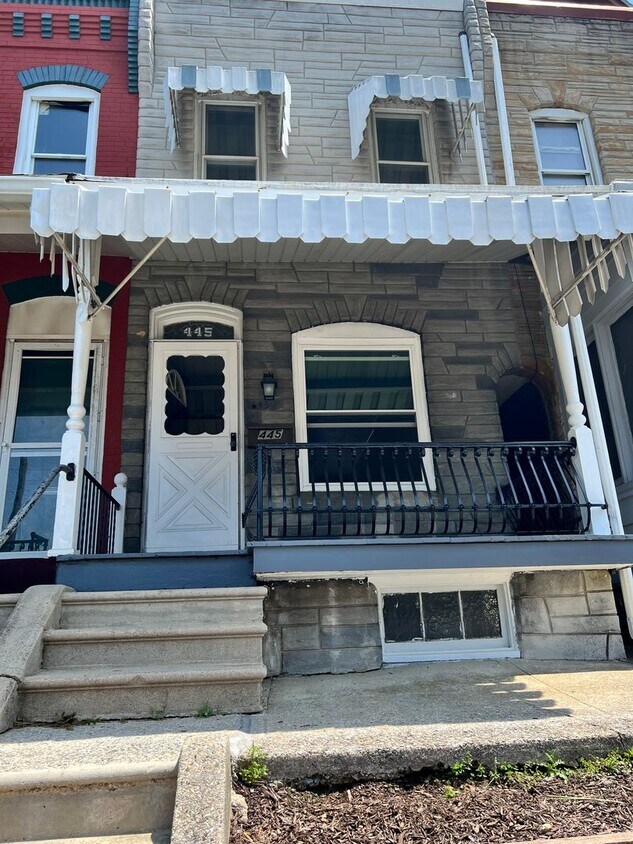 Primary Photo - Totally New 3 bedroom