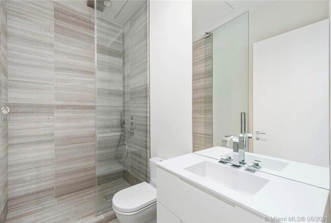 Foto del edificio - 4701 N Meridian Ave