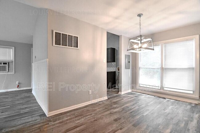 Building Photo - 5009 Delaware Dr