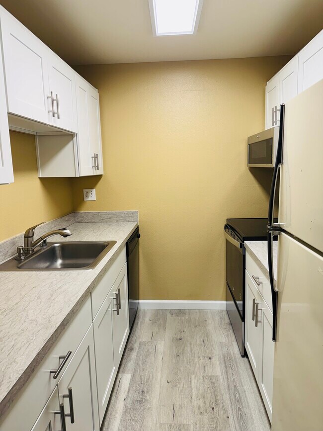 Foto del edificio - 1614 Summit Ave