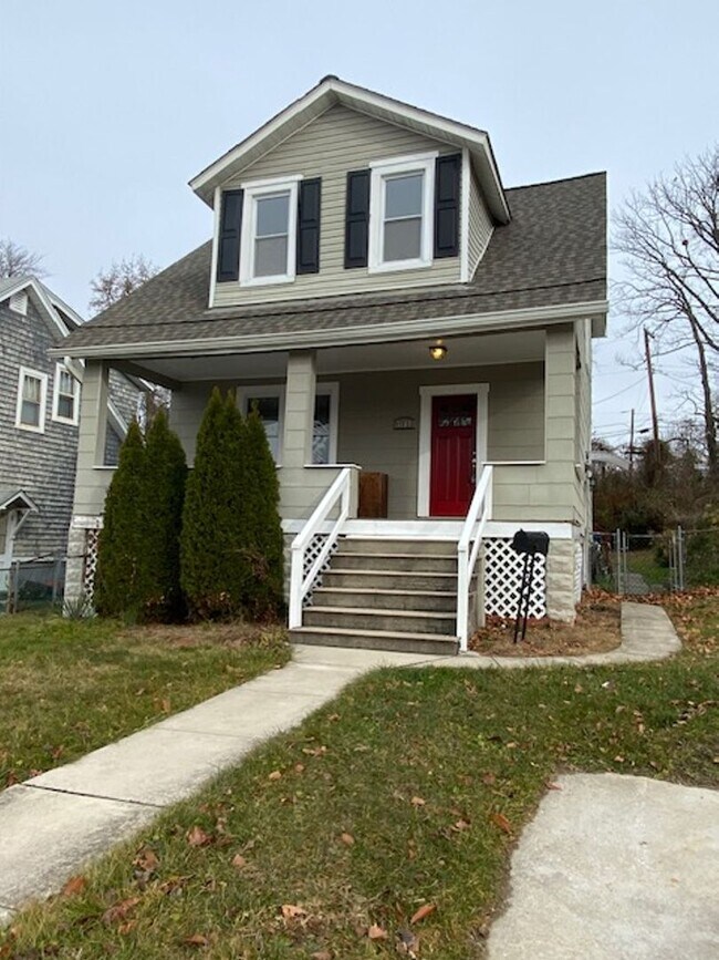 Building Photo - Gorgeous Parkville 3bd/3ba with 4th bd in ...