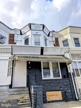 Building Photo - 5828 Chestnut St