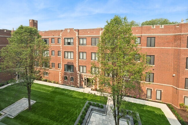 Foto del edificio - 1335 W Estes Ave