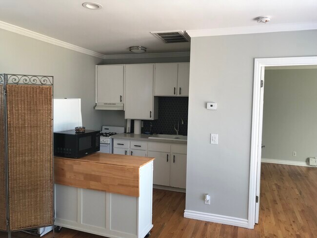 Foto del edificio - 1304 S Irena Ave