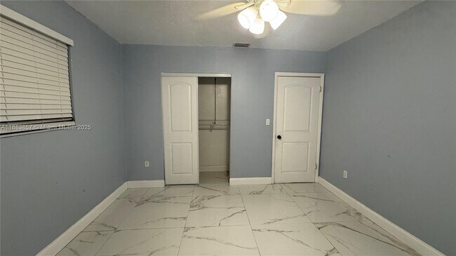 Foto del edificio - 15775 N Miami Ave