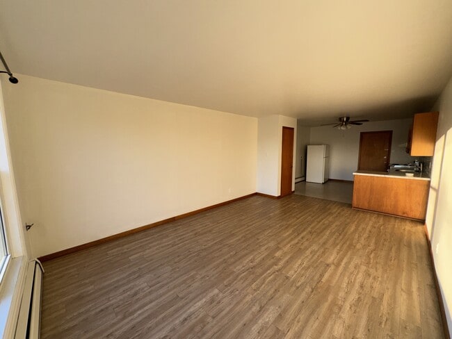 Building Photo - 162 McSweeney Ave