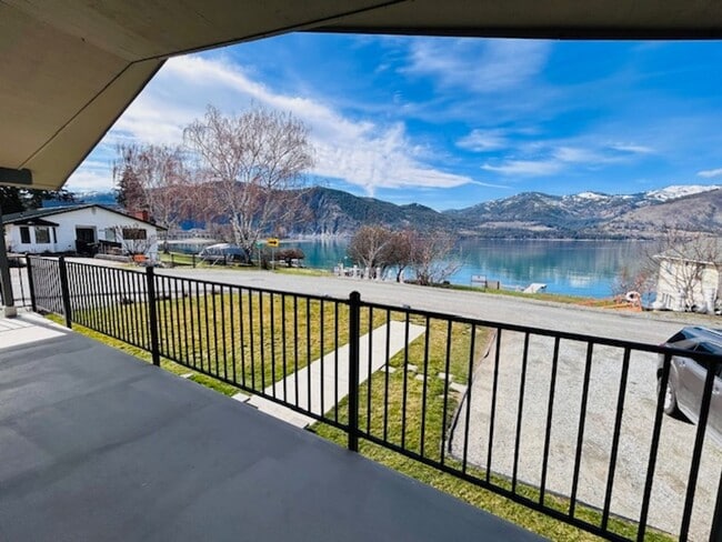 Foto del edificio - 250 S Harris Ave