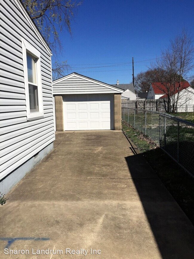 Foto del edificio - 3 br, 1 bath House - 1031 Hathaway