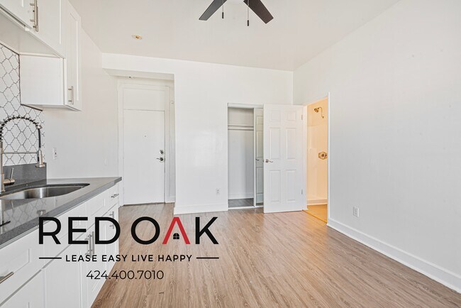 Foto del edificio - 744 Beacon Ave