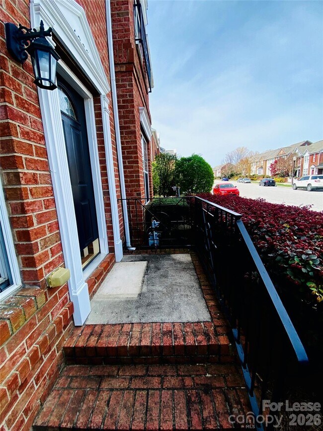 Foto del edificio - 6928 Creft Cir