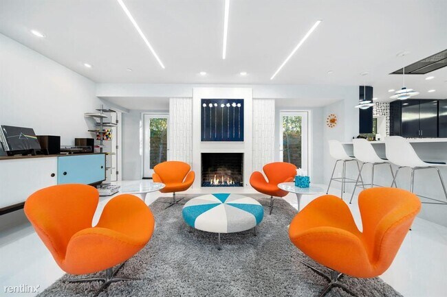 Building Photo - 3 br, 3 bath House - 1429 S Riverside Dr