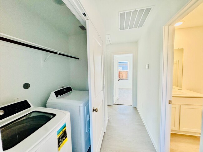 Foto del edificio - 16615 Trembling Aspen Ln
