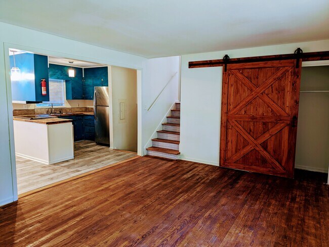 Foto del edificio - 2940 Peek Rd NW