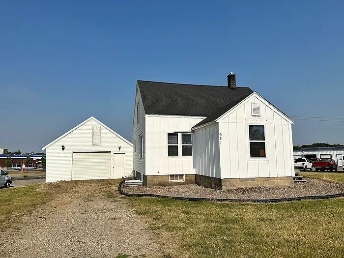 931 Arlington St, Middleville, MI 49333 House Rental in Middleville